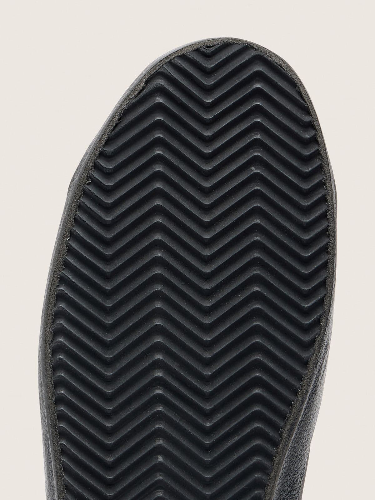 Men's All-Black Low-Top Trainers with Suede Star