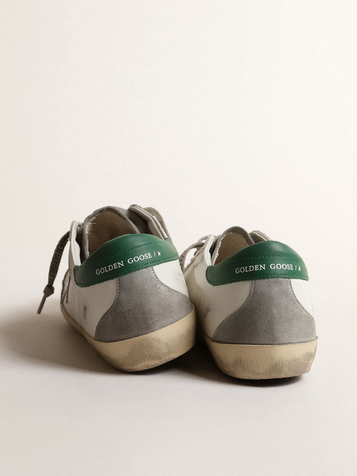 Men's Leather Low-Top Trainers with Metallic Star