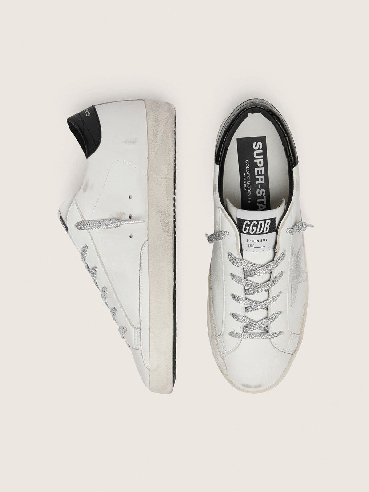 Women's Distressed Leather Low-Top Sneakers